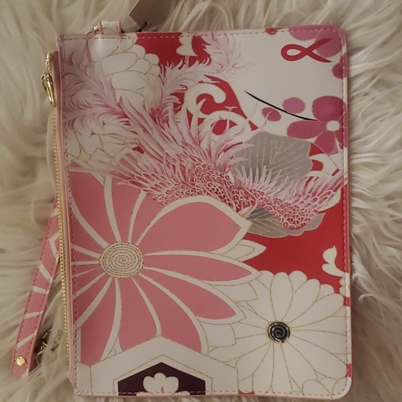 Pouch - Picture 3 of 6